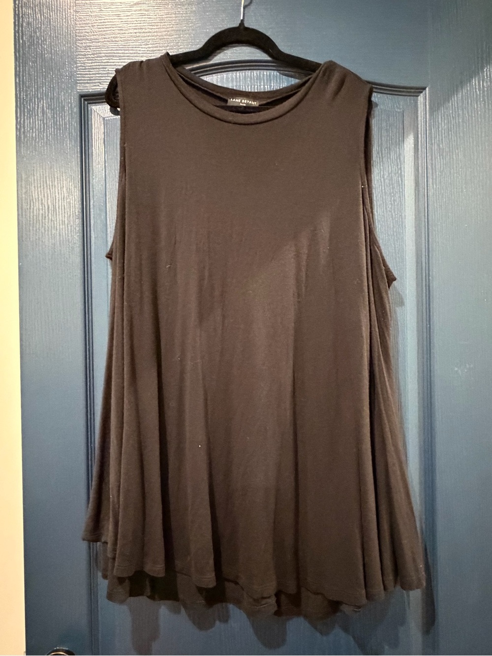 Flowy Black Tank Top - Relaxed Swing Fit